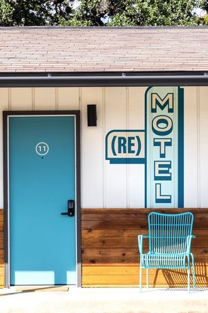 (Re)motel Poster